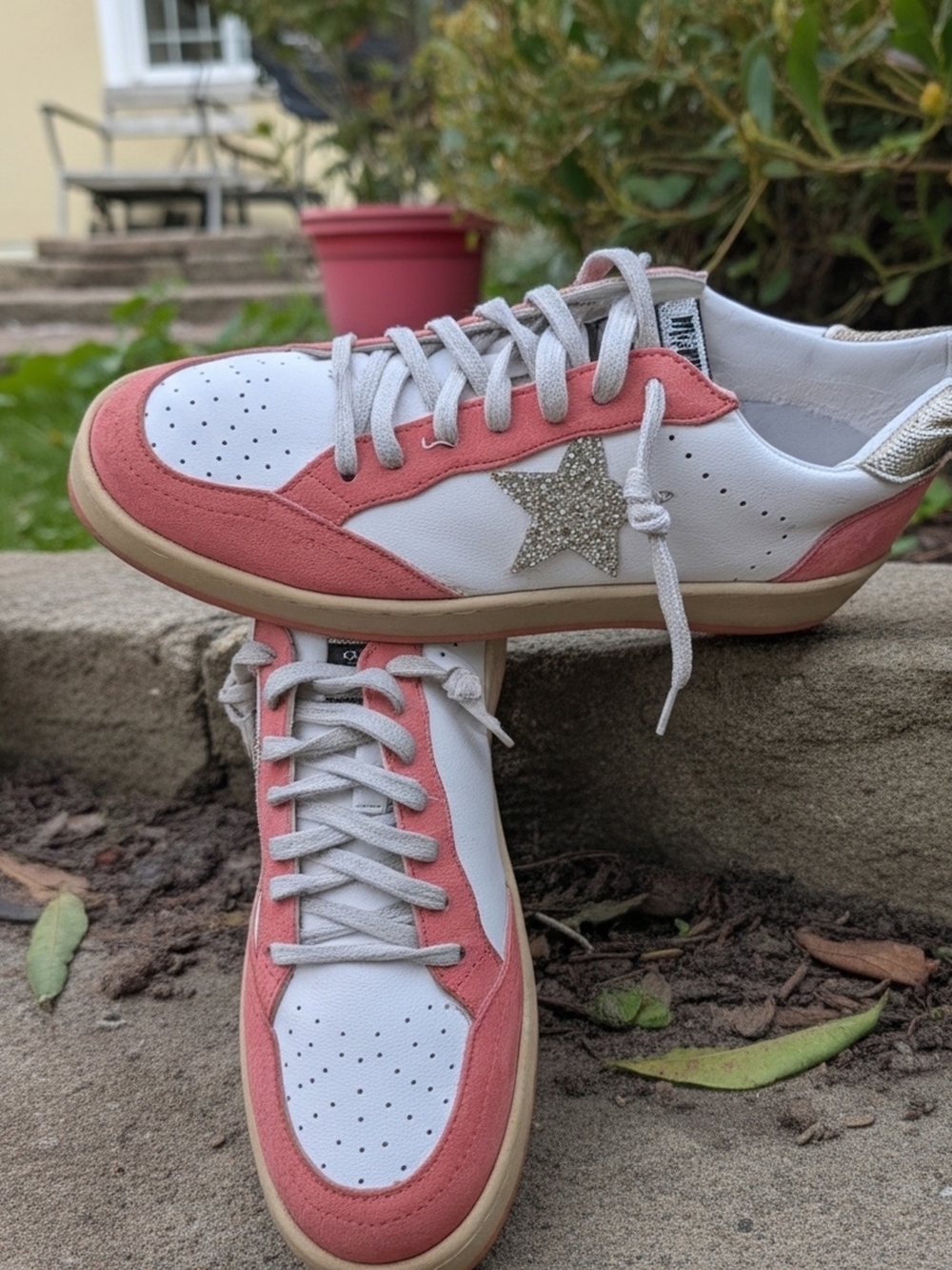 Avery White and Coral Athletic Sneakers Silver Star Sz 7.5 New!